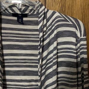 🛑LAST CHANCE🛑 Striped Gap Cardigan